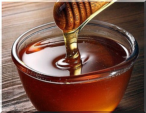 Honey against cold sores