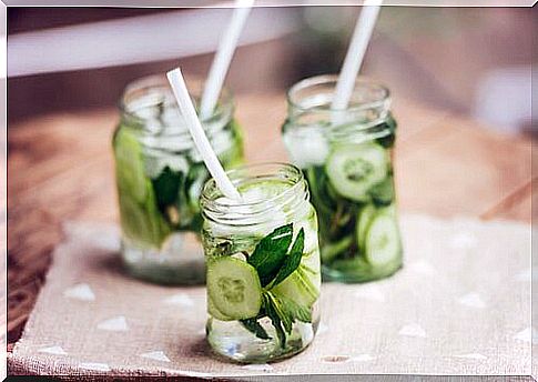 detox water with cucumber and mint