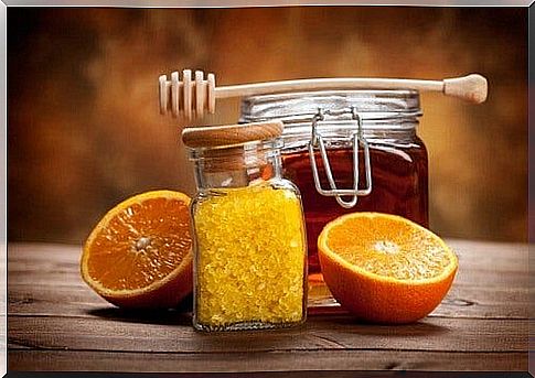 Orange marmalade with honey.