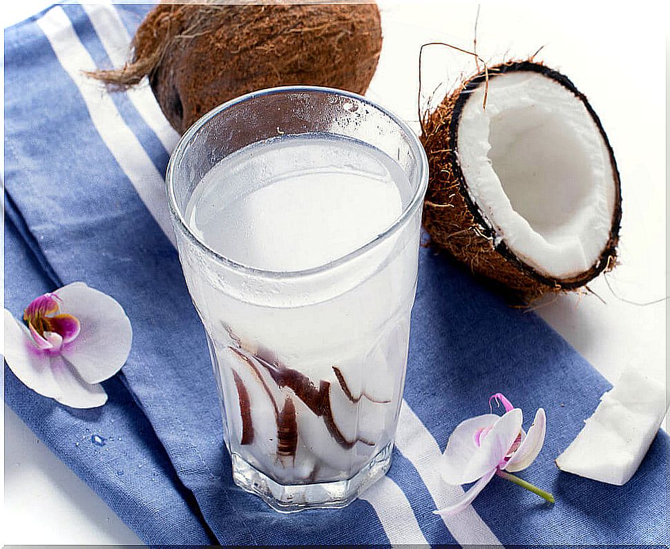 Benefits of coconut water