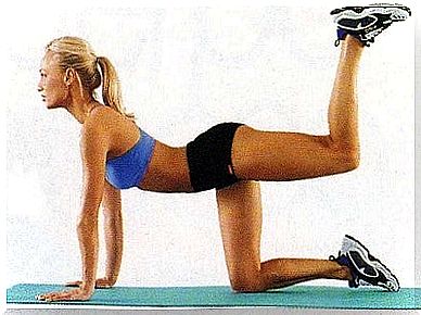 Leg exercises to reduce the waistline