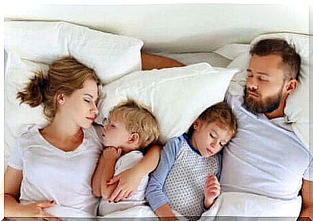 Sleeping in the Latvian: family asleep.