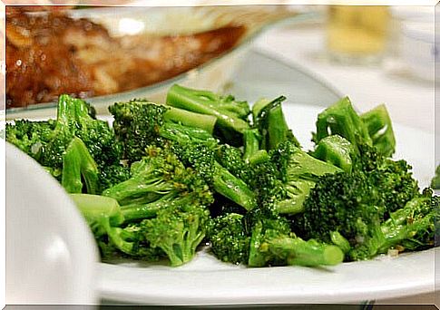 green leafy vegetables are rich in vitamin K.