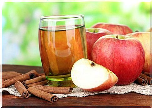 Apple and cinnamon water for kidney function