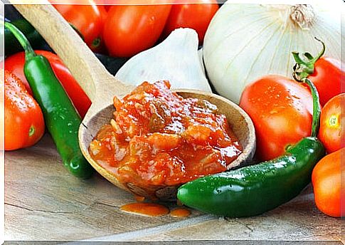 Hot pepper and vegetables