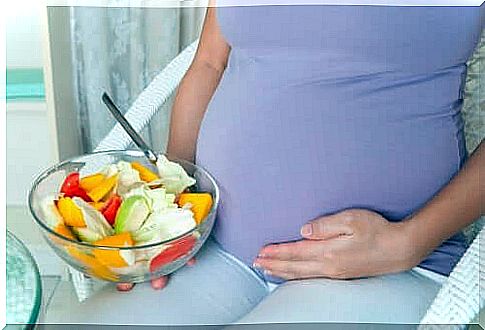 What to eat in the first months of pregnancy